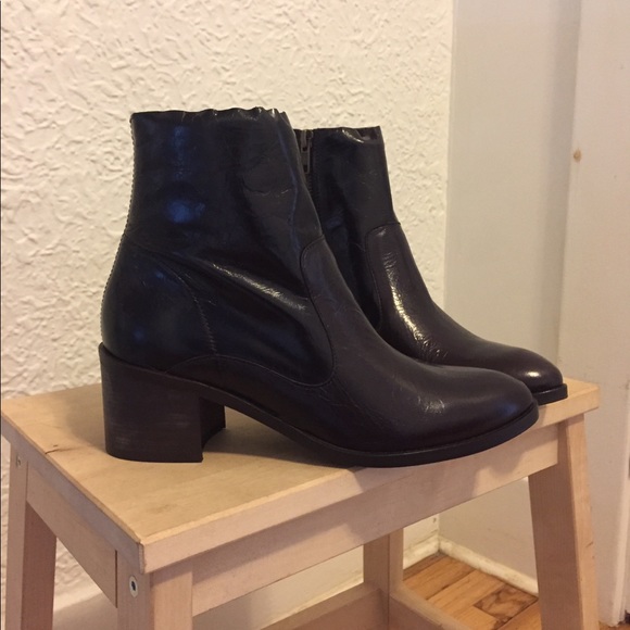 FRESNO dark brown leather boots | L'intervalle - Picture 2 of 5